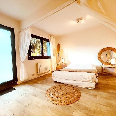 Superbe Appartement Boheme Dans Les Vignes Nîmes Exterior foto