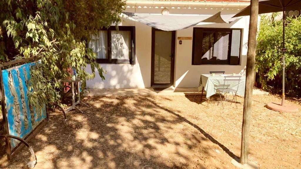 Superbe Appartement Boheme Dans Les Vignes Nîmes Exterior foto