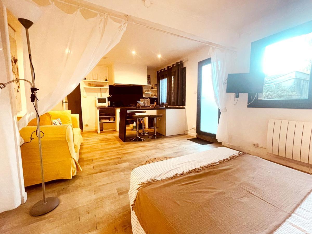 Superbe Appartement Boheme Dans Les Vignes Nîmes Exterior foto